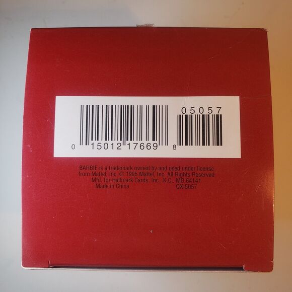 Hallmark Keepsake Ornament Barbie Holiday Collectors Series 1995 - Picture 6 of 6